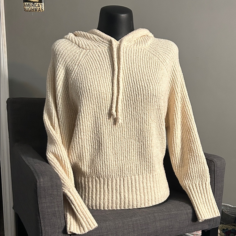 NWOT Old Navy Boucle Pullover Hoodie Sweater, Size XS, Cream